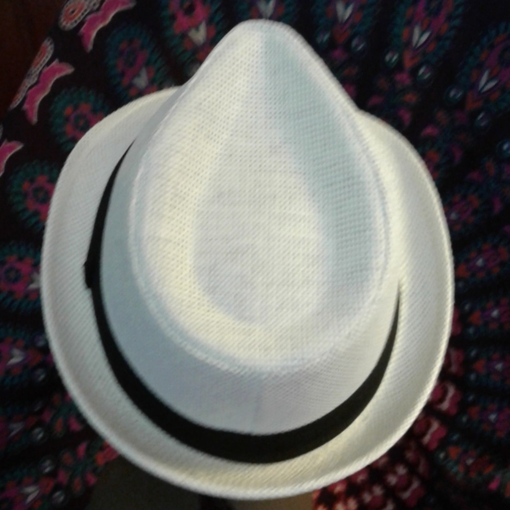 Hat - Picture 2 of 4